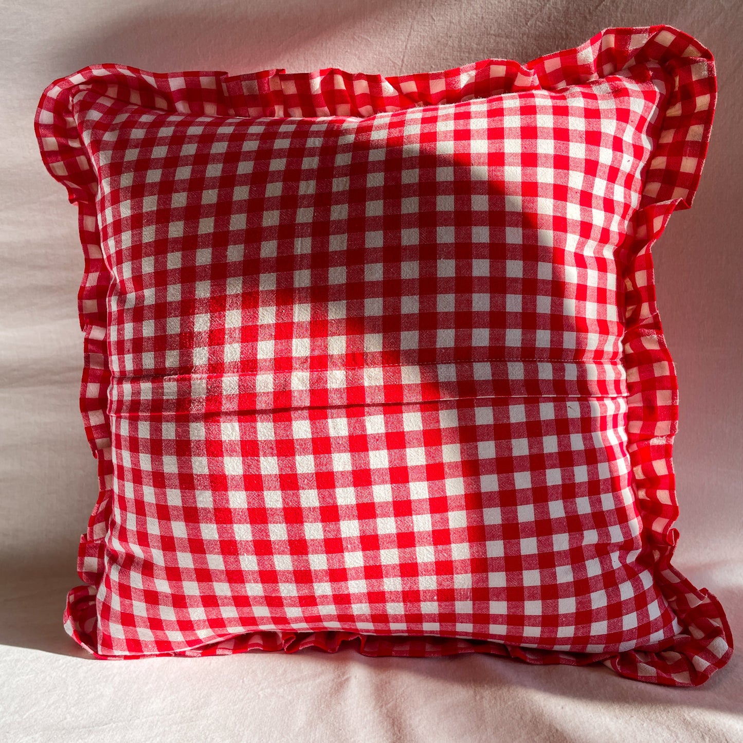 Housse de coussin froufrou - La charmante