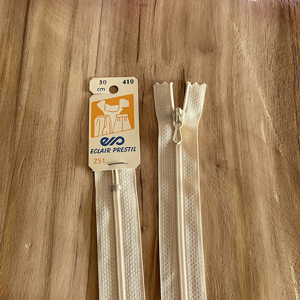 Fermeture éclair 30 cm - pointe pantalon/jupe - Z51 PRESTIL