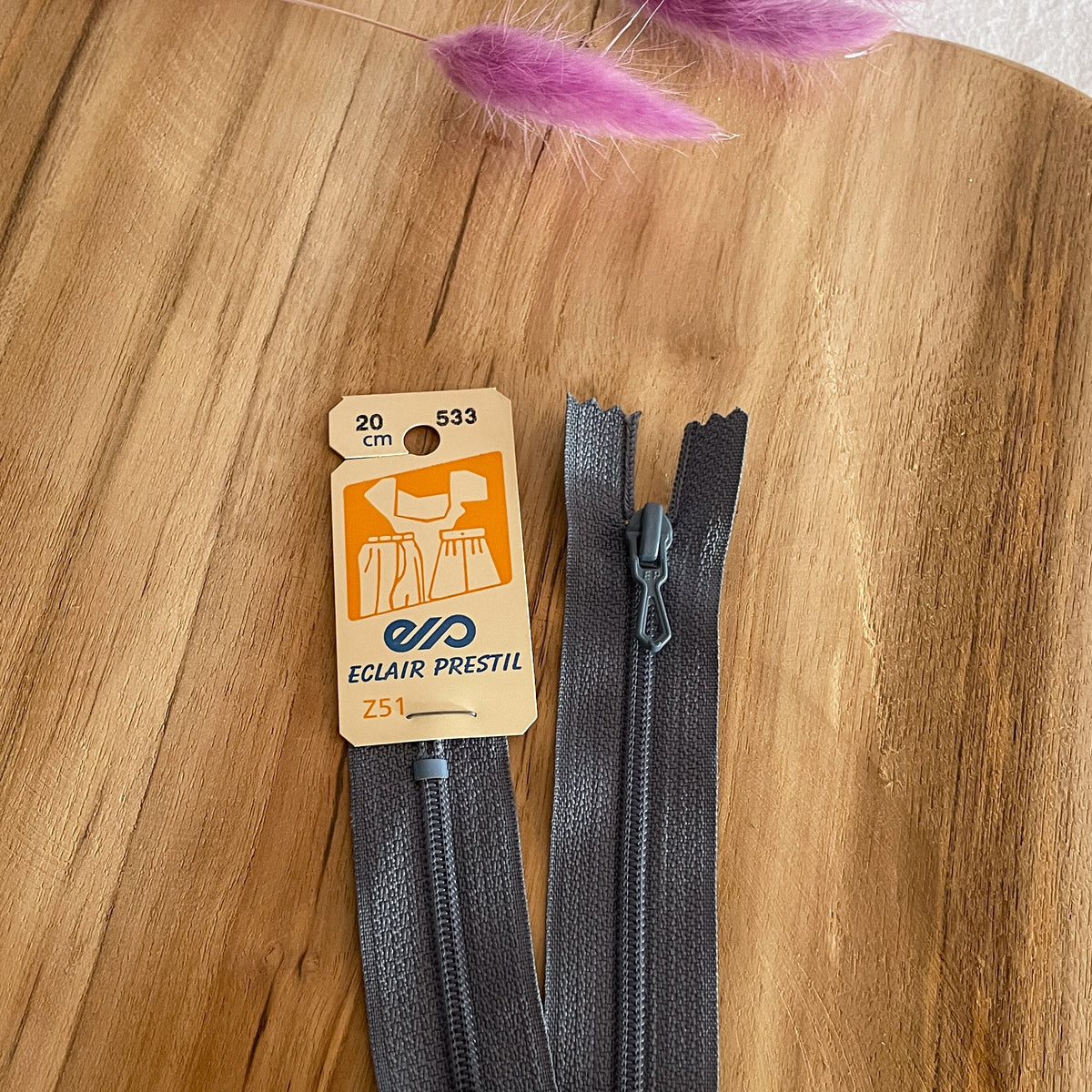 Fermeture éclair 20 cm - pointe pantalon/jupe - Z51 PRESTIL