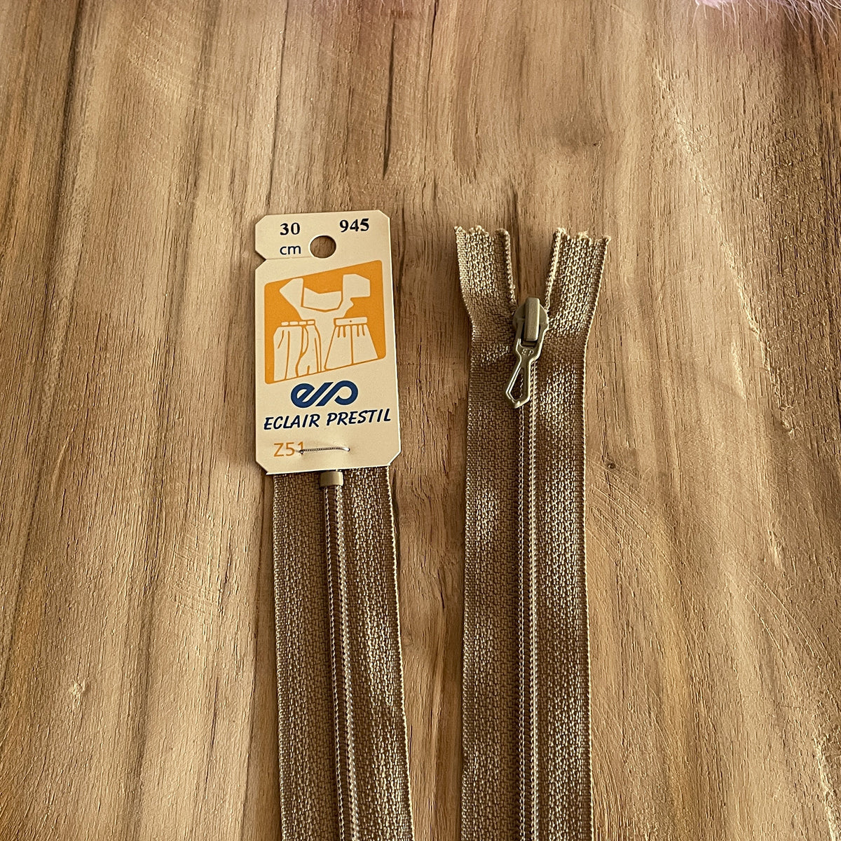 Fermeture éclair 30 cm - pointe pantalon/jupe - Z51 PRESTIL