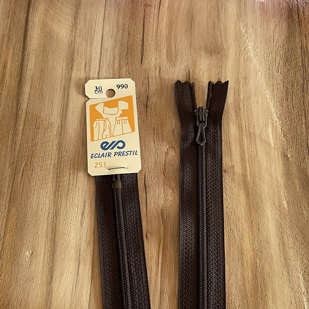 Fermeture éclair 30 cm - pointe pantalon/jupe - Z51 PRESTIL